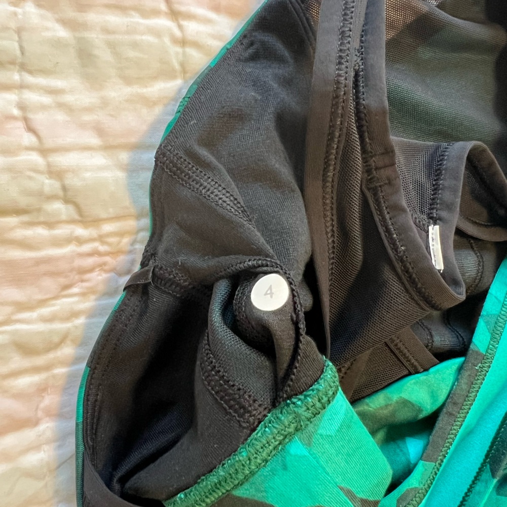Lululemon Meshed Up Tank in Clouded Dreams Cosmic Teal Multi / Black - Picture 10 of 15